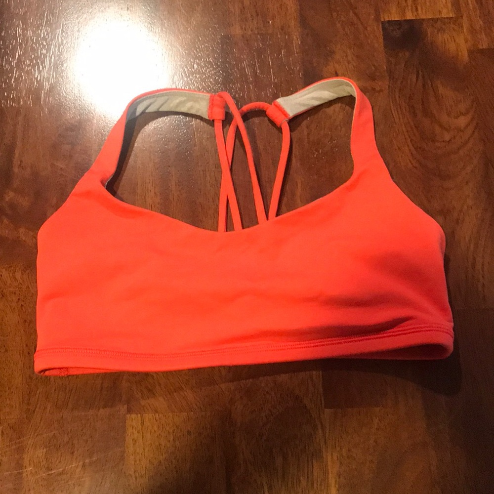 Lululemon free to be sports bra